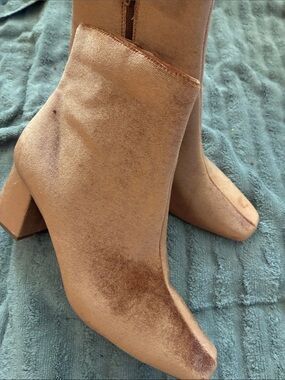 Journee Collection Rustish Tan Velvet Block Heel Ankle Boots